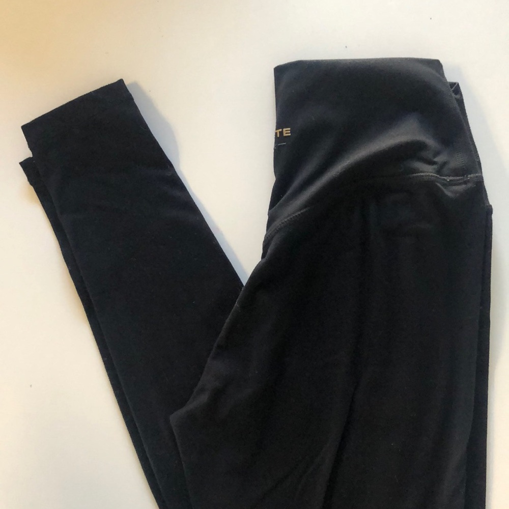 Alphalete leggings